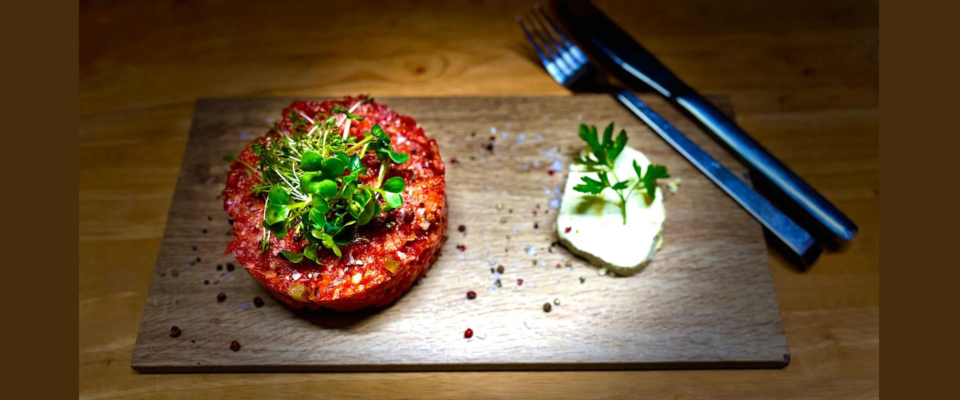 Zartes Beef Tartare in der Buschenschank in Hörsching