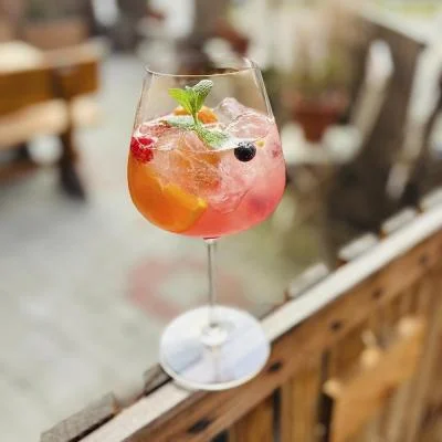 Cocktails in der Buschenschank von Weinbau Eschlböck