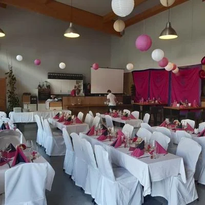 In den Firmenfarben gestaltetes Event 